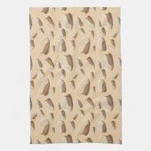 Light colored pebbles scattered on sand geschirrtuch (Vertikal)