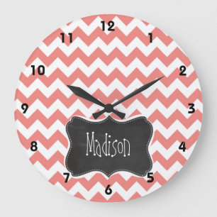 Light Coral Chevron Stripes; Chalkboard look Große Wanduhr
