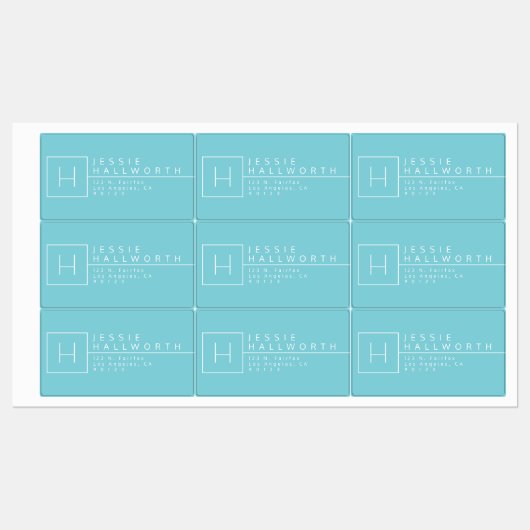 Light Cyan Blue & White Mit Monogramm wasserdicht Etiketten (Blatt)