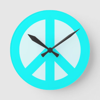 Light Cyan Peace Sign Wall Clock Runde Wanduhr