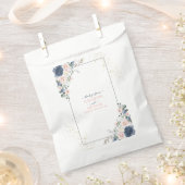 Light Dusty Blue Blush Pink Gold Floral Wedding Geschenktütchen (Ausgeschnitten)
