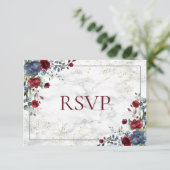 Light Dusty Blue Burgundy Gold Wedding RSVP Karte (Stehend Vorderseite)