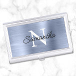 Light Dusty Blue Imitats Metallic Foil Monogram Visitenkarten Dose<br><div class="desc">Erstellen Sie Ihre eigene mit Monogramm-schwarz-weiße,  moderne,  minimalistische Visitenkarten-Hülle. Moderne Monoline-Schrift für ihren Namen über einen eher klassischen Schriftart in Monogramm. Im Hintergrund befindet sich eine helle und staubige,  blau gebürstete Metallfolie,  die wie ein Foto gedruckt wird.</div>