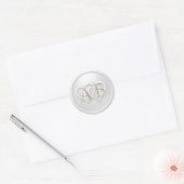 Light Gray Two Hearts Intertwined Monogram Wedding Runder Aufkleber (Umschlag)