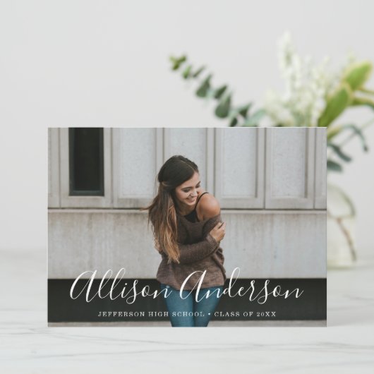 Light Gray | Zeitloser Script-Foto-Abschluss Ankündigung (Stehend Vorderseite)