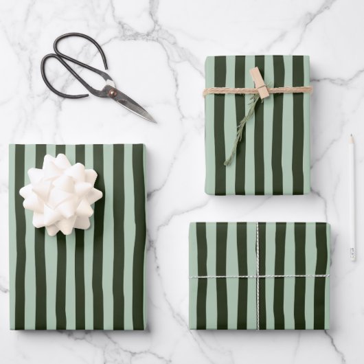 Light Green & Dark Green Wonky Stripes Geschenkpapier Set (Vorderseite)