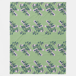 Light Green Floral Sprigs Fleecedecke