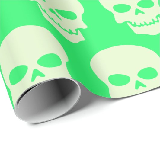 Light Green on Spring Green Skulls Geschenkpapier (Rolleneckpunkt)