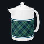 Light Green und Blue Clan Keith Ancient Tartan<br><div class="desc">Teekanne mit dem alten Familientafan für Clan Keith. Vintag schottisch kariert von 1838 in hellblau und grün,  mit schwarzen Highlights. Wählen Sie aus zwei Größen. Matching von Teacups und Tasse verfügbar.</div>