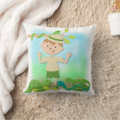 Light Hair Boy auf Safari Pillow Kissen (Decke)