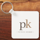 Light Khaki Brown Minimalistisch Monogram Schlüsselanhänger (Vorderseite)