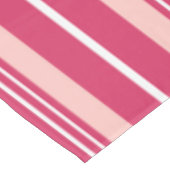 Light Maroon Stripes Tischdecke (Schrägansicht)