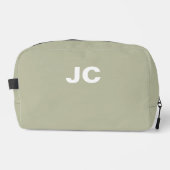 Light Olive Monogram Green Minimal Modern Travel Waschbeutel (Vorderseite)