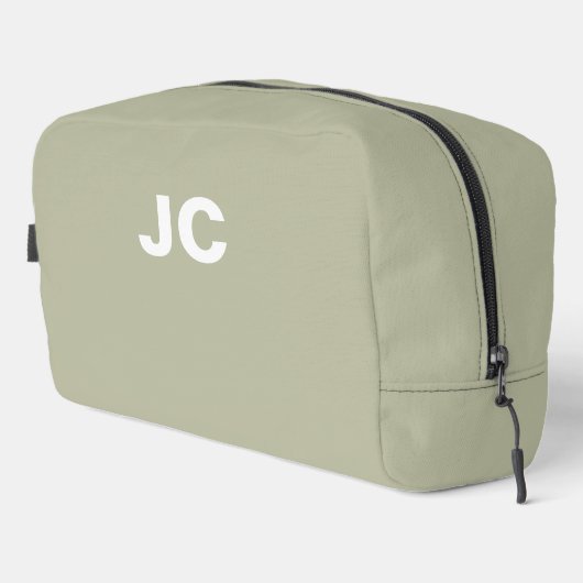 Light Olive Monogram Green Minimal Modern Travel Waschbeutel (Rechte Ecke)