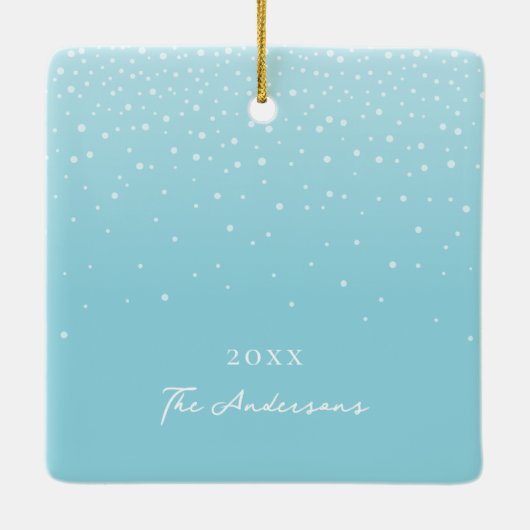 Light Pastel Blue Snowy Winter Family Foto Keramikornament (Rückseite)