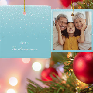 Light Pastel Blue Snowy Winter Family Foto Keramikornament