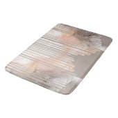 Light Peach und Tan Abstrakt Badematte (Schrägansicht)