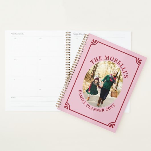 Light Pink & Crimson Oval Photo Family Planer (Anzeige)