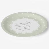 Light Sage Green und White Polka Dots Baby Dusche Pappteller (Schrägansicht)