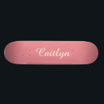 Light Strawberry Pink anpassbar Skateboard<br><div class="desc">Dieses Design verfügt über anpassbaren weißen Text mit einem hellen Erdbeerrosa Hintergrund. Personalisieren Sie mit Ihrem Namen oder einem anderen Text Ihrer Wahl.</div>