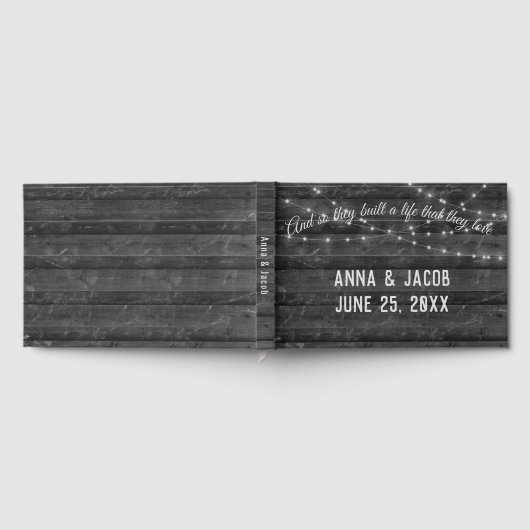 Light String On Dark Gray Wood Wedding Gästebuch (Voll)