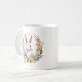 Light Tan Bunny Rabbit mit Frühlingsblumen Kaffeetasse (Vorderseite Links)