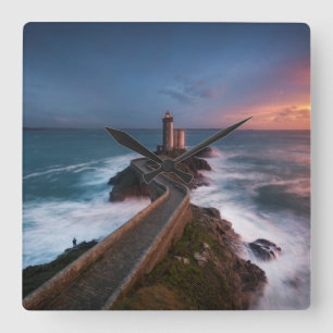Lighthouse Sunset Plouzané   Finistère, Brittany Quadratische Wanduhr