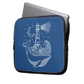 Lighthouse Whale Laptopschutzhülle (Vorderseite Links)