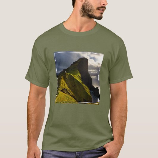 Lighthousen Faroe Islands T-Shirt (Vorderseite)