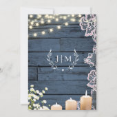 Lights Gipskraut & Lace Navy Blue Wood Wedding Einladung (Rückseite)