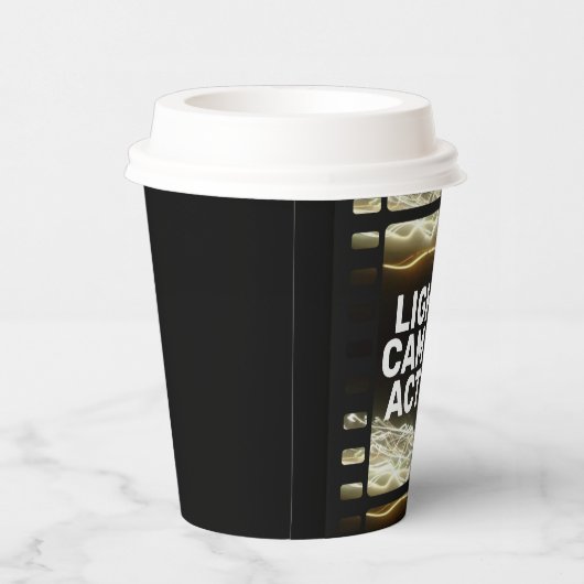 LIGHTS, KAMERA, AKTION! PAPPBECHER (Rechts)