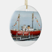 Lightship Nantucket mit prachtvollen Flaggen Keramikornament (Rechts)