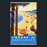 Lignano Italy Vintage Travel Poster Restauriert<br><div class="desc">Voll restauriertes Reiseplakat aus Lignano, Italien. Bitte beachten Sie, dass unsere Plakate hochwertige Reproduktionen sind, die auf beruflichen, hochauflösenden Scans der Originale basieren. Bei unserem manuellen Retuschierprozess werden keine Filter verwendet, die originale Details oder Texturen entfernen, die Sie im Original sehen können. Alle Details bleiben unberührt. Farben korrigiert. Unvollkommenheiten beseitigt....</div>