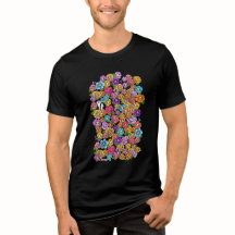 Lil’ Kitty im großen Garten T-Shirt