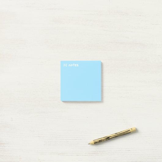 Lil stellt Sky Blue Post-It Notes Klebezettel (Auf Schreibtisch)