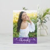 Lila Abschluss Foto Moderne Chic Script Herz Dankeskarte (Stehend Vorderseite)