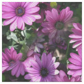 Lila afrikanisches Daisy-Blume Naturblumenmuster Stoff (Nahaufnahme)