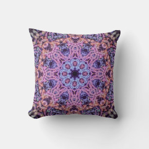 Lila Alien Kaleidoskopie Mandala Kissen