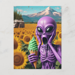 Lila Alien Schmelzen der Eiscreme Postkarte