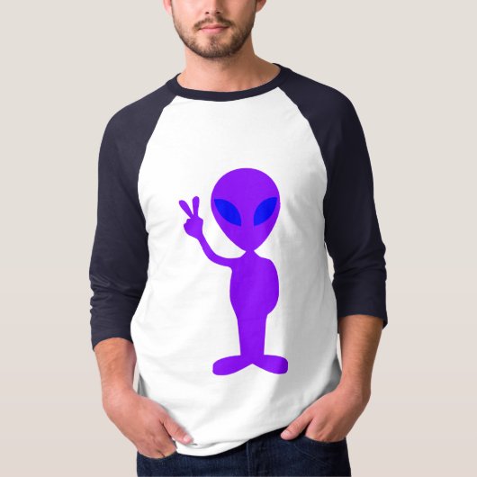 Lila Alien T-Shirt (Vorderseite)