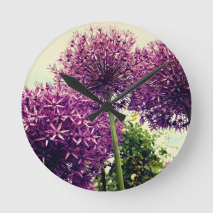 Lila Allium Runde Wanduhr