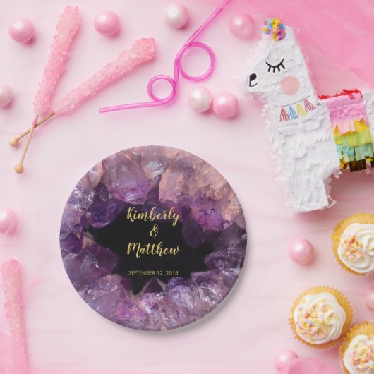 Lila Amethyststein Braut und Bräutigam Hochzeit Pappteller (Party)