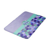 Lila & Aqua Aquamarin Mermaid Monogramm + Name Badematte (Schrägansicht)