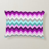 Lila Aquamarine Chevronen Akzente Kissen (Rückseite)