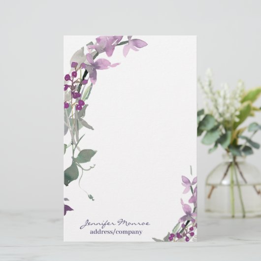 Lila Aquarellblumen personalisiert Briefpapier (Stehend Vorderseite)