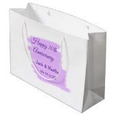 Lila Aquarellplatz, modern 10 Jahre alt Große Geschenktüte (Rückseite Schrägansicht)