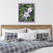 Lila Aquilegia - Blume aus Kolumbus Leinwanddruck (Insitu (Schlafzimmer))