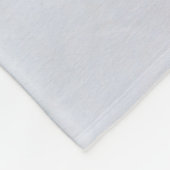Lila Artischocken Hyperrealismus-Malerei Fleecedecke (Ecke)