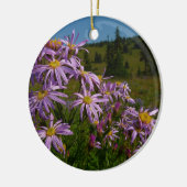 Lila Aster-Blume auf dem Rainier Keramik Ornament (Links)
