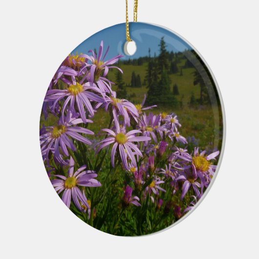 Lila Aster-Blume auf dem Rainier Keramik Ornament (Links)